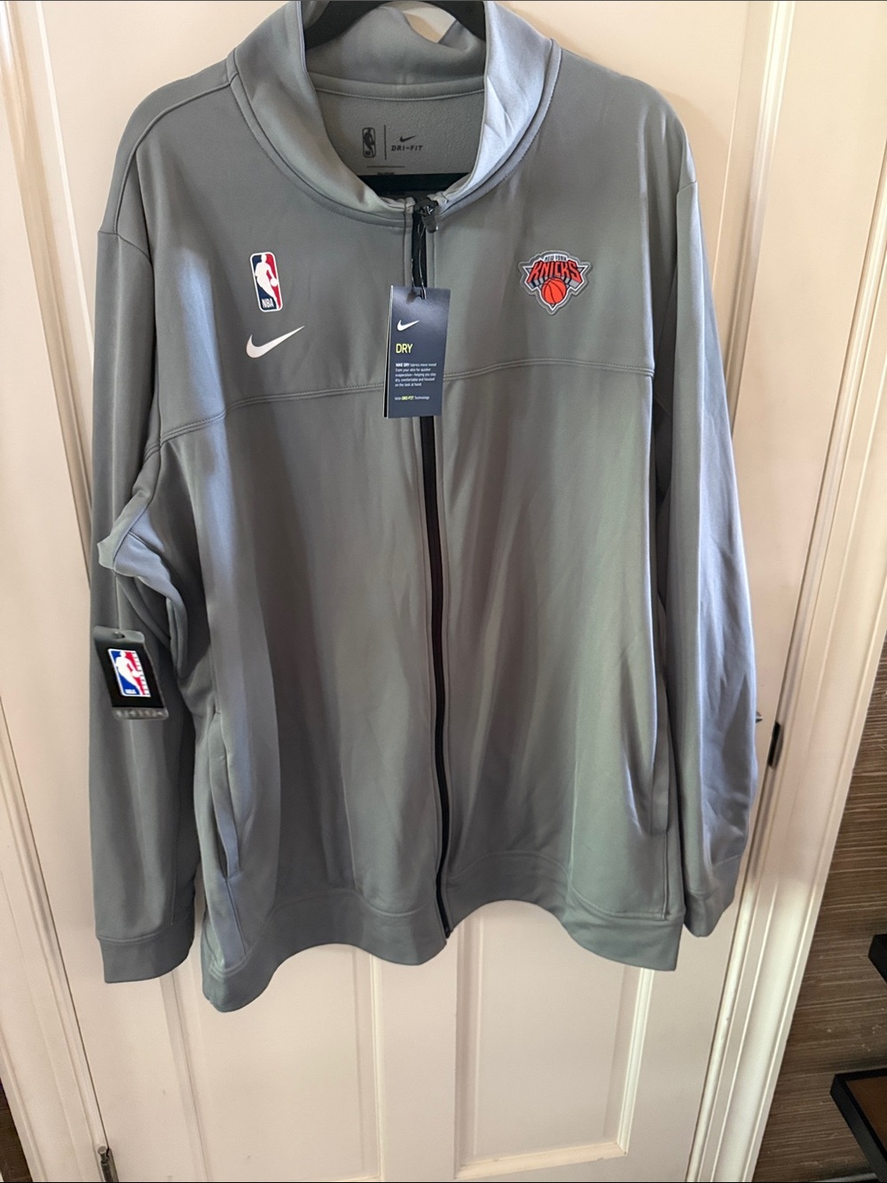 Nike Gray New York Knicks Dri-FIT Full-Zip Jacket